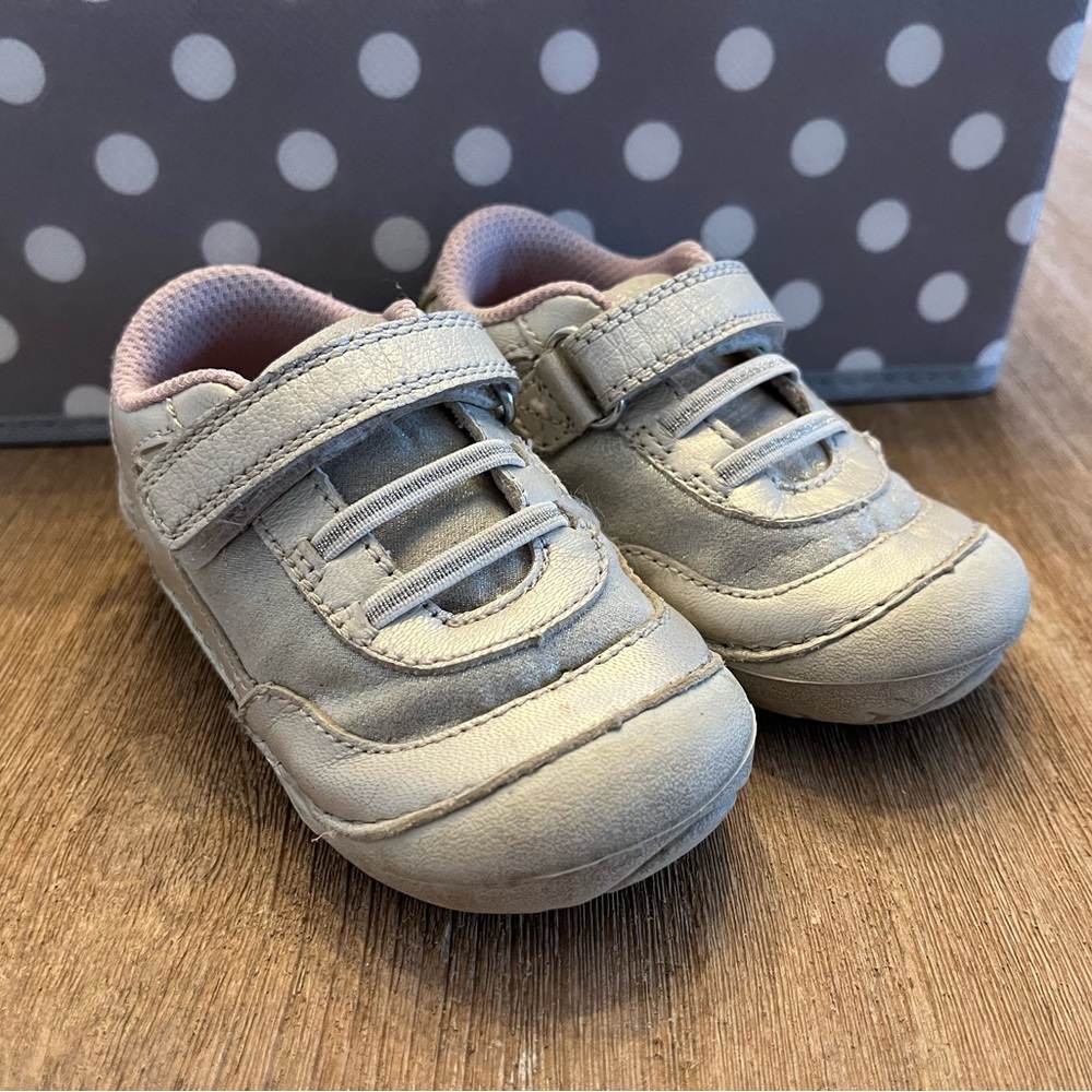 Stride Rite Jazzy champagne size 5.5